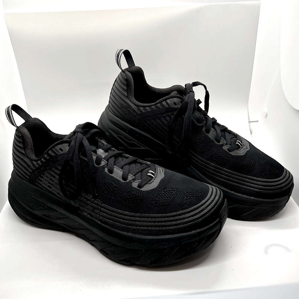 Women’s BONDI 7 HOKA ONE ONE’s in Excellent Condition! 😍